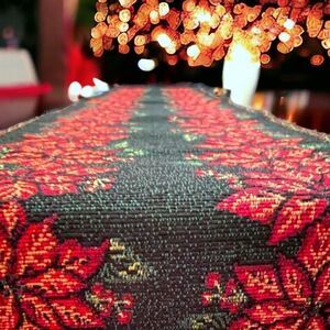 Table Runner l Poinsettia l Red/Green l